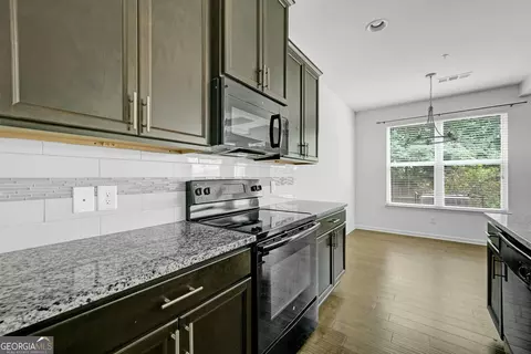 Kitchen - 3908 Augustine Pl, Rex, GA 30273 photo 3 of 7