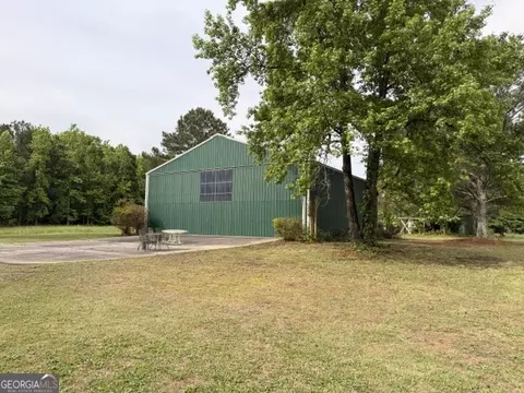 3650 Spring Valley Dr, Loganville, GA 30052