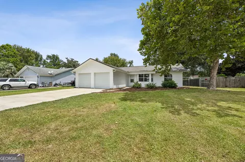 144 Cherry Point Dr, Saint Marys, GA 31558
