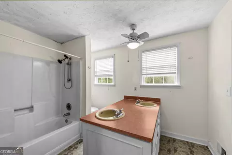 Bath - 1047 Dixie Rd, Covington, GA 30014 photo 3 of 3
