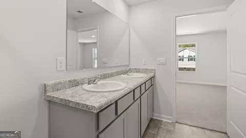 Bath - 8169 Coldstream Dr, Fairburn, GA 30213 photo 2 of 3