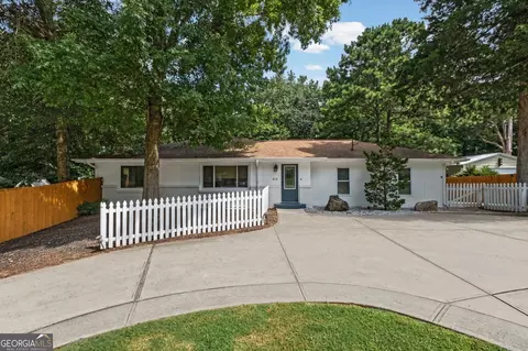 414 Charles Pl, Roswell, GA 30075