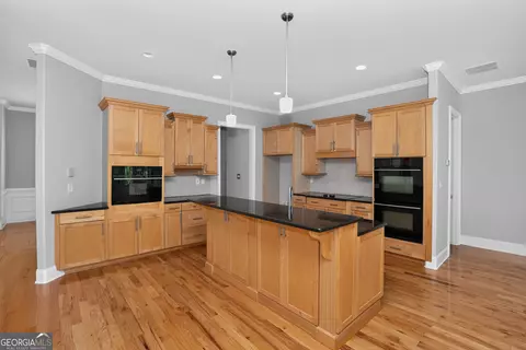 Kitchen - 2308 Braunsroth Ln, Hampton, GA 30228 photo 4 of 5