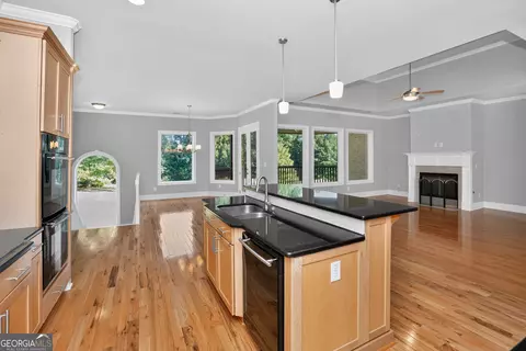 Kitchen - 2308 Braunsroth Ln, Hampton, GA 30228 photo 2 of 5