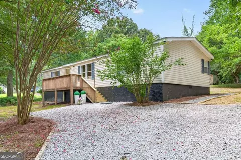 4740 New Horizon Dr, Loganville, GA 30052