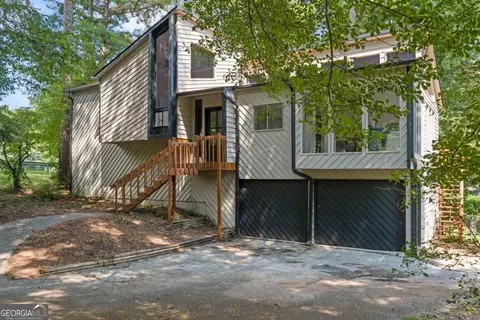 201 Rustic Ridge Dr NE, Kennesaw, GA 30144