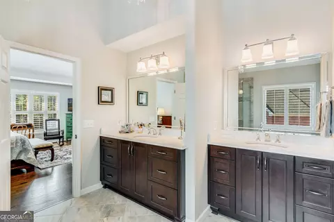 Bath - 116 Riverview Dr, Suwanee, GA 30024 photo 2 of 7