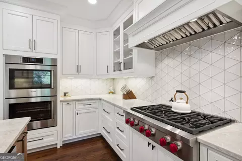 Kitchen - 116 Riverview Dr, Suwanee, GA 30024 photo 3 of 6