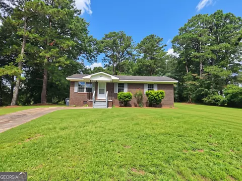 401 Fairwoods Dr, Valley, AL 36854