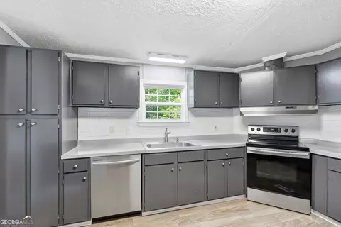 Kitchen - 3787 Mize Rd, Toccoa, GA 30577 photo 3 of 4