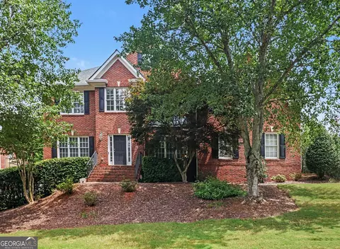 315 Summer Shade Ln, Roswell, GA 30075