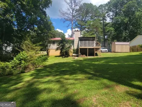Exterior - 205 Pinehaven Dr, Lagrange, GA 30240 photo 3 of 4