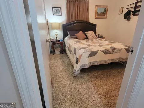 Bedroom - 205 Pinehaven Dr, Lagrange, GA 30240 photo 4 of 5