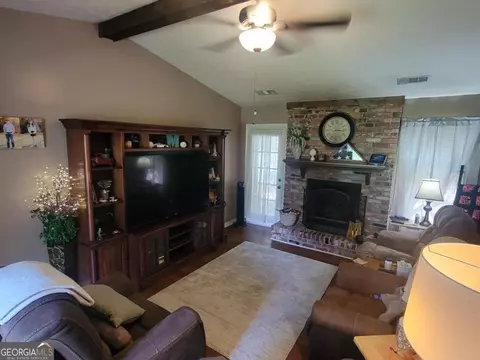 Living - 205 Pinehaven Dr, Lagrange, GA 30240 photo 2 of 2