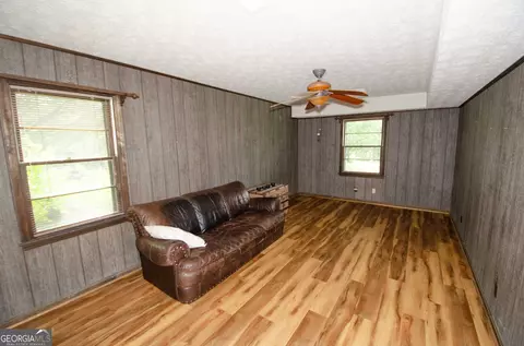 Living - 202 Sivell Rd, Lagrange, GA 30241 photo 8 of 8