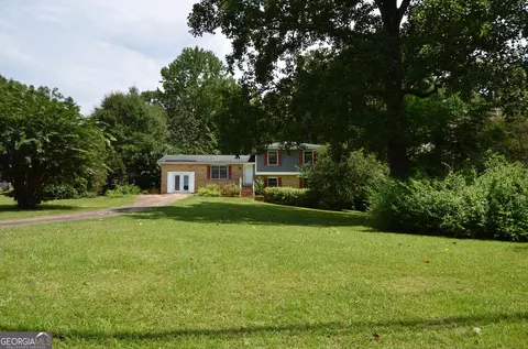 Exterior - 202 Sivell Rd, Lagrange, GA 30241 photo 1 of 9