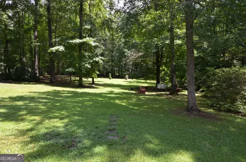 Exterior - 202 Sivell Rd, Lagrange, GA 30241 photo 4 of 9
