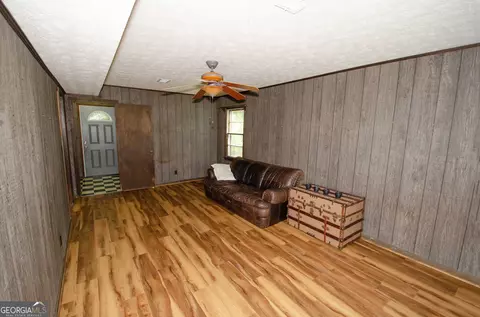 Living - 202 Sivell Rd, Lagrange, GA 30241 photo 7 of 8