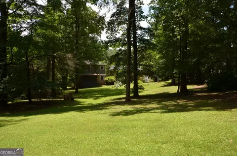 Exterior - 202 Sivell Rd, Lagrange, GA 30241 photo 6 of 9