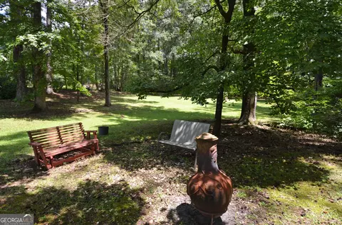 Exterior - 202 Sivell Rd, Lagrange, GA 30241 photo 5 of 9