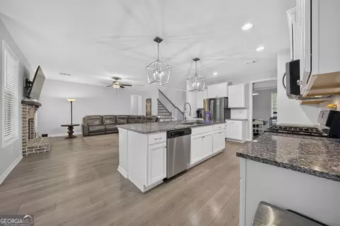 Entry Way - 249 Borders St, Jefferson, GA 30549 photo 6 of 12