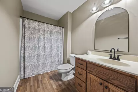 Bath - 540 James Maxwell Rd, Commerce, GA 30529 photo 2 of 2