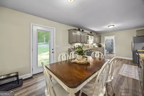 Dining - 540 James Maxwell Rd, Commerce, GA 30529 photo 1 of 1