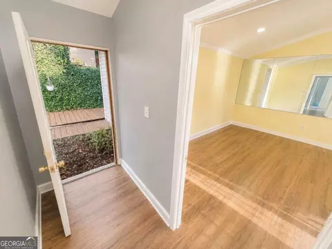 Entry Way - 140 E Hamm Rd, Jackson, GA 30233 photo 2 of 2