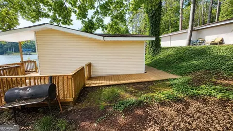 Exterior - 140 E Hamm Rd, Jackson, GA 30233 photo 9 of 10