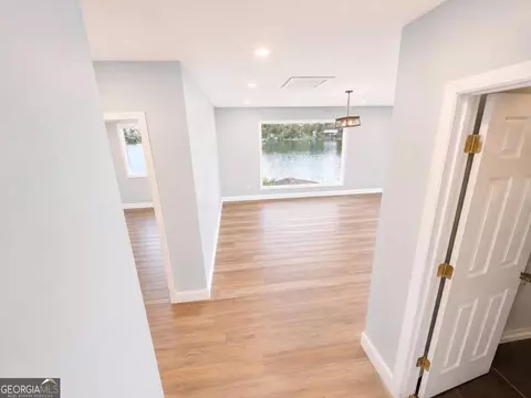 Entry Way - 140 E Hamm Rd, Jackson, GA 30233 photo 1 of 2