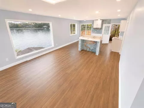 Living - 140 E Hamm Rd, Jackson, GA 30233 photo 2 of 4