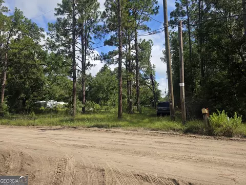 2301 Murphy Rd, Waynesville, GA 31566