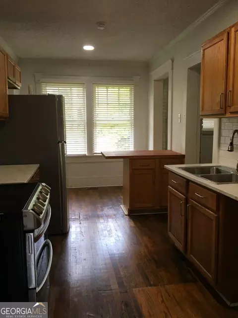 Kitchen - 697 Ormond Ter, Macon, GA 31206 photo 3 of 4