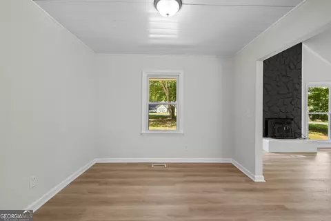 Living - 108 Beaver Run, Lagrange, GA 30241 photo 5 of 5