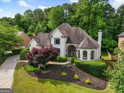 9170 Nesbit Lakes Dr, Alpharetta, GA 30022
