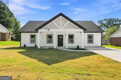 4 N Annie St, Newnan, GA 30263