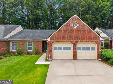 6224 Meadow Run Ct, Peachtree Corners, GA 30092
