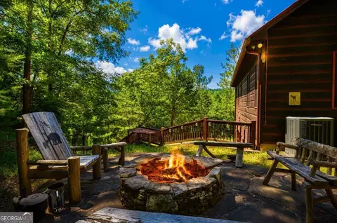 216 Dawn Ln, Ellijay, GA 30540