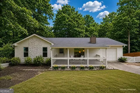 270 Parkmont Ct, Roswell, GA 30076