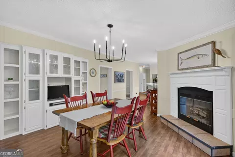 Dining - 2107 Oconee Dr, Sparta, GA 31087 photo 2 of 2