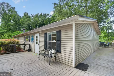 Exterior - 2107 Oconee Dr, Sparta, GA 31087 photo 4 of 10