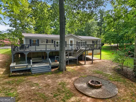 Exterior - 2107 Oconee Dr, Sparta, GA 31087 photo 2 of 10