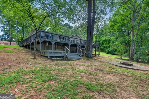 Exterior - 2107 Oconee Dr, Sparta, GA 31087 photo 8 of 10