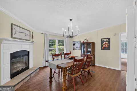 Dining - 2107 Oconee Dr, Sparta, GA 31087 photo 1 of 2