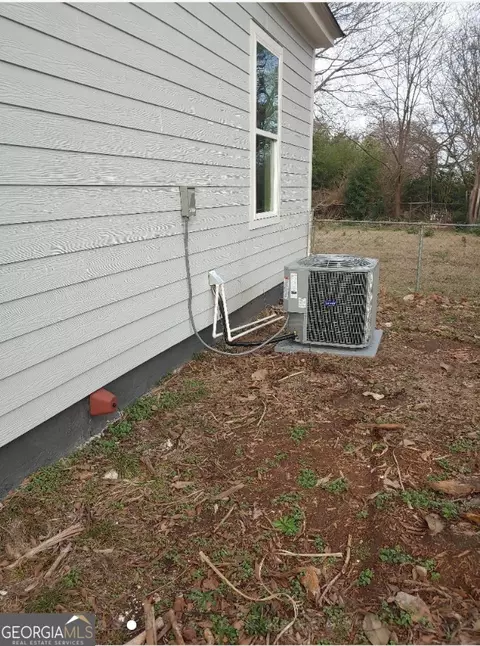 Exterior - 2 Cedar Ave, Griffin, GA 30223 photo 3 of 4