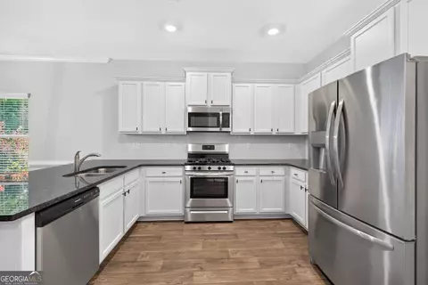 Kitchen - 832 Hidden Hollow Cir, Commerce, GA 30529 photo 1 of 2