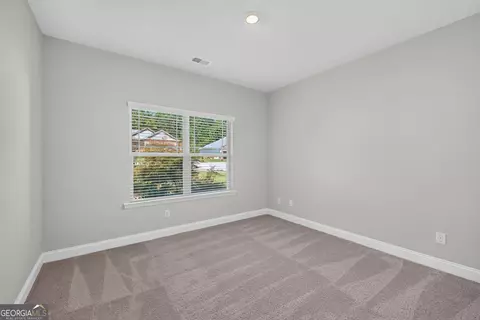 Bedroom - 832 Hidden Hollow Cir, Commerce, GA 30529 photo 2 of 4