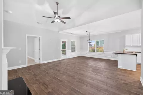 Living - 832 Hidden Hollow Cir, Commerce, GA 30529 photo 1 of 1