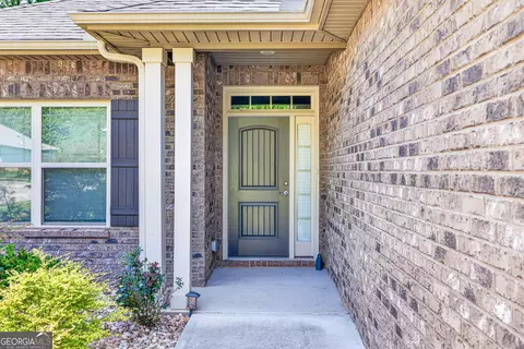 Entry Way - 832 Hidden Hollow Cir, Commerce, GA 30529 photo 1 of 5
