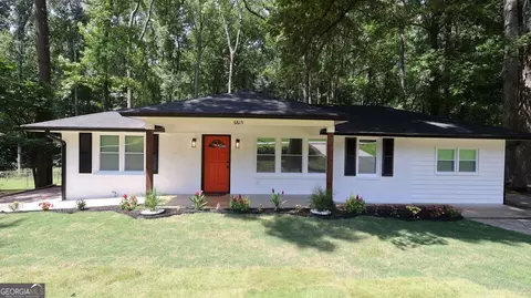 6815 Florence Dr, Lithia Springs, GA 30122